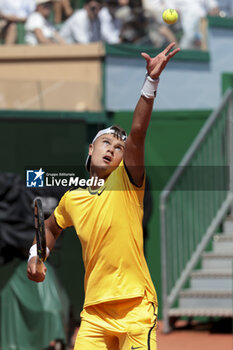 2024-04-12 - Holger Rune of Denmark during day 6 of the Rolex Monte-Carlo 2024, ATP Masters 1000 tennis event on April 12, 2024 at Monte-Carlo Country Club near Monaco in Roquebrune Cap Martin, France - TENNIS - ROLEX MONTE CARLO MASTERS 2024 - 12/04 - INTERNATIONALS - TENNIS