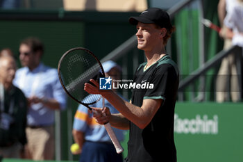 2024-04-12 - Jannik Sinner of Italy celebrates his quarter-final victory against Holger Rune of Denmark during day 6 of the Rolex Monte-Carlo 2024, ATP Masters 1000 tennis event on April 12, 2024 at Monte-Carlo Country Club near Monaco in Roquebrune Cap Martin, France - TENNIS - ROLEX MONTE CARLO MASTERS 2024 - 12/04 - INTERNATIONALS - TENNIS