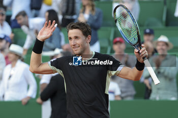 2024-04-13 - Casper Ruud of Norway celebrates his semifinal victory against Novak Djokovic of Serbia during day seven of the Rolex Monte-Carlo 2024, ATP Masters 1000 tennis event on April 13, 2024 at Monte-Carlo Country Club in Roquebrune Cap Martin, France - TENNIS - ROLEX MONTE CARLO MASTERS 2024 - 13/04 - INTERNATIONALS - TENNIS