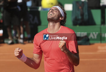 2024-04-14 - Stefanos Tsitsipas of Greece celebrates winning the final against Casper Ruud of Norway during day 8 of the Rolex Monte-Carlo 2024, ATP Masters 1000 tennis event on April 14, 2024 at Monte-Carlo Country Club in Roquebrune Cap Martin, France - TENNIS - ROLEX MONTE CARLO MASTERS 2024 - 14/04 - INTERNATIONALS - TENNIS