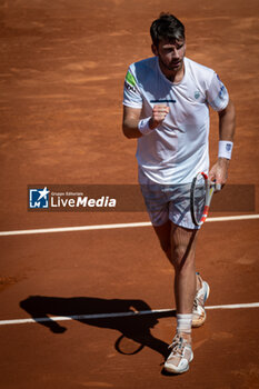 2024-04-19 - Cameron Norrie (UK) celebrates during a quarterfinal ATP 500 Barcelona Open Banc Sabadell 2024 match at Real Club de Tenis de Barcelona, in Barcelona, Spain on April 19, 2024. Photo by Felipe Mondino - ATP 500 BARCELONA OPEN BANC SABADELL 2024 - CAMERON NORRIE (UK) VS TOMAS ETCHEVERRY (ARG) - INTERNATIONALS - TENNIS