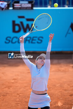 2024-04-22 - Aliaksandra Sasnovich of Belarus in action against Harriet Dart of Great Britain during the Mutua Madrid Open 2024, ATP Masters 1000 and WTA 1000, tennis tournament on April 22, 2024 at Caja Magica in Madrid, Spain - TENNIS - MUTUA MADRID OPEN 2024 - INTERNATIONALS - TENNIS