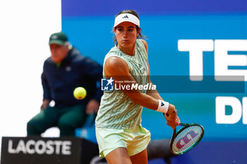 2024-04-22 - Carlota Martinez Cirez of Spain in action against Anna Bondar of Hungary during the Mutua Madrid Open 2024, ATP Masters 1000 and WTA 1000, tennis tournament on April 22, 2024 at Caja Magica in Madrid, Spain - TENNIS - MUTUA MADRID OPEN 2024 - INTERNATIONALS - TENNIS