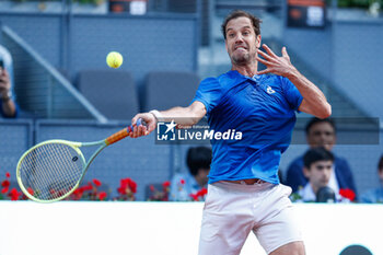 2024-04-22 - Richard Gasquet of France in action against Stefano Napolitano of Italy during the Mutua Madrid Open 2024, ATP Masters 1000 and WTA 1000, tennis tournament on April 22, 2024 at Caja Magica in Madrid, Spain - TENNIS - MUTUA MADRID OPEN 2024 - INTERNATIONALS - TENNIS