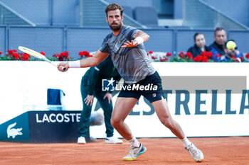 2024-04-22 - Stefano Napolitano of Italy in action against Richard Gasquet of France during the Mutua Madrid Open 2024, ATP Masters 1000 and WTA 1000, tennis tournament on April 22, 2024 at Caja Magica in Madrid, Spain - TENNIS - MUTUA MADRID OPEN 2024 - INTERNATIONALS - TENNIS