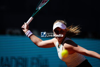 2024-04-23 - Bernarda Fruhvirtova of Czech Republic in action against Arantxa Rus of The Netherlands during the Mutua Madrid Open 2024, ATP Masters 1000 and WTA 1000, tennis tournament on April 23, 2024 at Caja Magica in Madrid, Spain - TENNIS - MUTUA MADRID OPEN 2024 - INTERNATIONALS - TENNIS