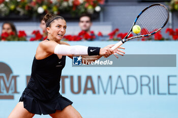 24/04/2024 - Sara Errani of Italy in action against Caroline Wozniacki of Denmark during the Mutua Madrid Open 2024, ATP Masters 1000 and WTA 1000, tennis tournament on April 24, 2024 at Caja Magica in Madrid, Spain - TENNIS - MUTUA MADRID OPEN 2024 - INTERNAZIONALI - TENNIS