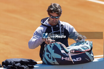 24/04/2024 - Juan Carlos Ferrero, coach of Carlos Alcaraz of Spain during the Mutua Madrid Open 2024, ATP Masters 1000 and WTA 1000, tennis tournament on April 24, 2024 at Caja Magica in Madrid, Spain - TENNIS - MUTUA MADRID OPEN 2024 - INTERNAZIONALI - TENNIS