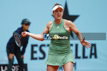 2024-04-25 - Elina Svitolina of Ukraine in action against Sara Sorribes Tormo of Spain during the Mutua Madrid Open 2024, ATP Masters 1000 and WTA 1000, tennis tournament on April 25, 2024 at Caja Magica in Madrid, Spain - TENNIS - MUTUA MADRID OPEN 2024 - INTERNATIONALS - TENNIS