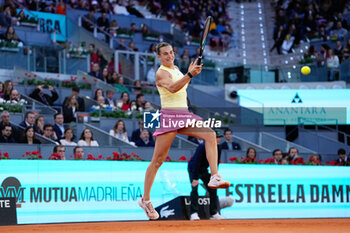 28/04/2024 - Aryna Sabalenka of Belarus in action against Robin Montgomery of Unites States during the Mutua Madrid Open 2024, ATP Masters 1000 and WTA 1000, tennis tournament on April 28, 2024 at Caja Magica in Madrid, Spain - TENNIS - MUTUA MADRID OPEN 2024 - INTERNAZIONALI - TENNIS