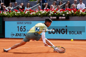 28/04/2024 - Carlos Alcaraz of Spain in action against Thiago Seyboth Wild of Brazil during the Mutua Madrid Open 2024, ATP Masters 1000 and WTA 1000, tennis tournament on April 28, 2024 at Caja Magica in Madrid, Spain - TENNIS - MUTUA MADRID OPEN 2024 - INTERNAZIONALI - TENNIS