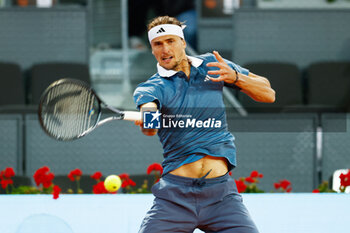 2024-04-28 - Alexander Zverev of Germany in action against Denis Shapovalov of Canada during the Mutua Madrid Open 2024, ATP Masters 1000 and WTA 1000, tennis tournament on April 28, 2024 at Caja Magica in Madrid, Spain - TENNIS - MUTUA MADRID OPEN 2024 - INTERNATIONALS - TENNIS