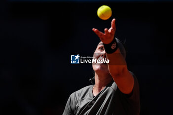 29/04/2024 - Ons Jabeur of Tunisia in action against Jelena Ostapenko of Latvia during the Mutua Madrid Open 2024, ATP Masters 1000 and WTA 1000, tennis tournament on April 29, 2024 at Caja Magica in Madrid, Spain - TENNIS - MUTUA MADRID OPEN 2024 - INTERNAZIONALI - TENNIS