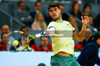 01/05/2024 - Carlos Alcaraz of Spain in action against Andrey Rublev of Russia during the Mutua Madrid Open 2024, ATP Masters 1000 and WTA 1000, tennis tournament on May 1, 2024 at Caja Magica in Madrid, Spain - TENNIS - MUTUA MADRID OPEN 2024 - INTERNAZIONALI - TENNIS