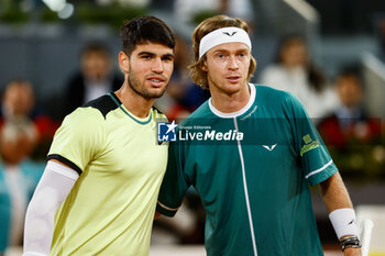 2024-05-01 - Carlos Alcaraz of Spain and Andrey Rublev of Russia during the Mutua Madrid Open 2024, ATP Masters 1000 and WTA 1000, tennis tournament on May 1, 2024 at Caja Magica in Madrid, Spain - TENNIS - MUTUA MADRID OPEN 2024 - INTERNATIONALS - TENNIS