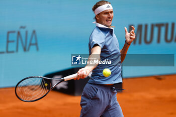2024-04-30 - Alexander Zverev of Germany in action against Francisco Cerundolo of Argentina during the Mutua Madrid Open 2024, ATP Masters 1000 and WTA 1000, tennis tournament on April 30, 2024 at Caja Magica in Madrid, Spain - TENNIS - MUTUA MADRID OPEN 2024 - INTERNATIONALS - TENNIS