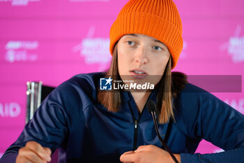 2024-05-02 - Iga Swiatek of Poland at press conference during the Mutua Madrid Open 2024, ATP Masters 1000 and WTA 1000, tennis tournament on May 2, 2024 at Caja Magica in Madrid, Spain - TENNIS - MUTUA MADRID OPEN 2024 - INTERNATIONALS - TENNIS