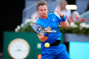 03/05/2024 - Jiri Lehecka of Czech Republic in action against Felix Auger Aliassime of Canada during the Mutua Madrid Open 2024, ATP Masters 1000 and WTA 1000, tennis tournament on May 3, 2024 at Caja Magica in Madrid, Spain - TENNIS - MUTUA MADRID OPEN 2024 - INTERNAZIONALI - TENNIS