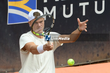 08/05/2024 - Holger Rune (DNK) in action during a training session at Master 1000 Internazionali BNL D'Italia tournament in Rome, Italy, 08 May 2024. Fabrizio Corradetti / Livemedia - INTERNAZIONALI BNL D'ITALIA - INTERNAZIONALI - TENNIS