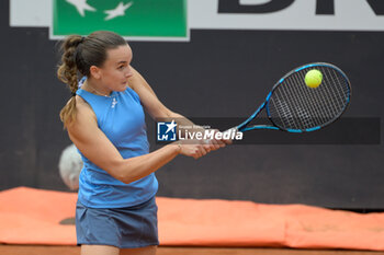 08/05/2024 - Clara Burel (FRA) during the first round against Naomi Osaka (JPN) of the ATP Master 1000 Internazionali BNL D'Italia tournament at Foro Italico on May 8, 2024
Fabrizio Corradetti / LiveMedia - INTERNAZIONALI BNL D'ITALIA - INTERNAZIONALI - TENNIS