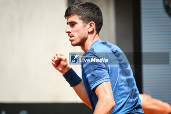 2024-05-20 - Franco AGAMENONE of Italia celebrates his point during first qualifying day of Roland-Garros 2024, ATP and WTA Grand Slam tennis tournament on May 20, 2024 at Roland-Garros stadium in Paris, France - TENNIS - ROLAND GARROS 2024 - PREVIEWS - INTERNATIONALS - TENNIS