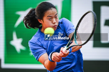 2024-05-20 - Jenny LIM of France during first qualifying day of Roland-Garros 2024, ATP and WTA Grand Slam tennis tournament on May 20, 2024 at Roland-Garros stadium in Paris, France - TENNIS - ROLAND GARROS 2024 - PREVIEWS - INTERNATIONALS - TENNIS