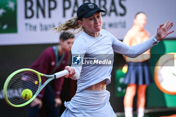 2024-05-20 - Aliaksandra SASNOVICH of Belarus during first qualifying day of Roland-Garros 2024, ATP and WTA Grand Slam tennis tournament on May 20, 2024 at Roland-Garros stadium in Paris, France - TENNIS - ROLAND GARROS 2024 - PREVIEWS - INTERNATIONALS - TENNIS