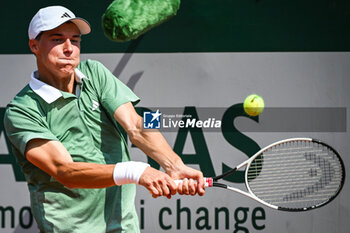 2024-05-20 - Gabriel DEBRU of France during first qualifying day of Roland-Garros 2024, ATP and WTA Grand Slam tennis tournament on May 20, 2024 at Roland-Garros stadium in Paris, France - TENNIS - ROLAND GARROS 2024 - PREVIEWS - INTERNATIONALS - TENNIS