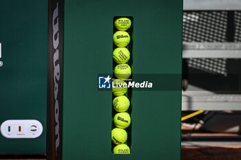 2024-05-20 - Illustration of the official balls during Roland-Garros 2024, ATP and WTA Grand Slam tennis tournament on May 20, 2024 at Roland-Garros stadium in Paris, France - TENNIS - ROLAND GARROS 2024 - PREVIEWS - INTERNATIONALS - TENNIS