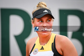 2024-05-20 - Nastasja SCHUNK of Germany during first qualifying day of Roland-Garros 2024, ATP and WTA Grand Slam tennis tournament on May 20, 2024 at Roland-Garros stadium in Paris, France - TENNIS - ROLAND GARROS 2024 - PREVIEWS - INTERNATIONALS - TENNIS