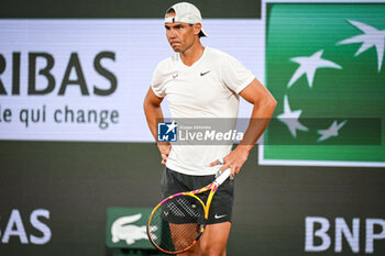 2024-05-20 - Rafael NADAL of Spain looks dejected during a training session of Roland-Garros 2024, ATP and WTA Grand Slam tennis tournament on May 20, 2024 at Roland-Garros stadium in Paris, France - TENNIS - ROLAND GARROS 2024 - PREVIEWS - INTERNATIONALS - TENNIS