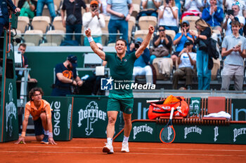 2024-05-21 - Diego SCHWARTZMAN (ARG) during the Roland-Garros 2024, ATP and WTA Grand Slam tennis tournament on May 21, 2024 at Roland-Garros stadium in Paris, France - TENNIS - ROLAND GARROS 2024 - PREVIEW - INTERNATIONALS - TENNIS