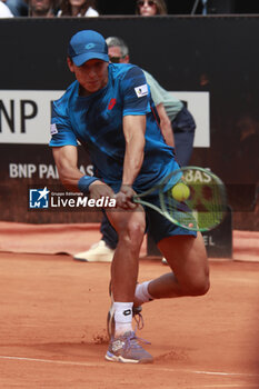 2024-05-22 - Luciano DARDERI (ITA) during the Open Parc Auvergne-Rhone-Alpes Lyon 2024, ATP 250 Tennis tournament on May 22, 2024 at Parc de la Tete d'Or in Lyon, France - TENNIS - OPEN PARC LYON 2024 - INTERNATIONALS - TENNIS