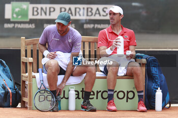 2024-05-22 - Santiago GONZALEZ (MEX) and Edouard ROGER-VASSELIN (FRA) during the Open Parc Auvergne-Rhone-Alpes Lyon 2024, ATP 250 Tennis tournament on May 22, 2024 at Parc de la Tete d'Or in Lyon, France - TENNIS - OPEN PARC LYON 2024 - INTERNATIONALS - TENNIS