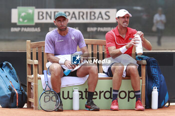 2024-05-22 - Santiago GONZALEZ (MEX) and Edouard ROGER-VASSELIN (FRA) during the Open Parc Auvergne-Rhone-Alpes Lyon 2024, ATP 250 Tennis tournament on May 22, 2024 at Parc de la Tete d'Or in Lyon, France - TENNIS - OPEN PARC LYON 2024 - INTERNATIONALS - TENNIS