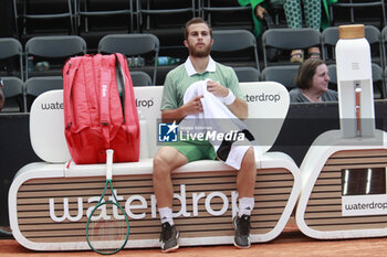 2024-05-22 - Hugo GASTON (FRA) during the Open Parc Auvergne-Rhone-Alpes Lyon 2024, ATP 250 Tennis tournament on May 22, 2024 at Parc de la Tete d'Or in Lyon, France - TENNIS - OPEN PARC LYON 2024 - INTERNATIONALS - TENNIS