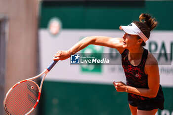 2024-05-24 - Alize CORNET (FRA) during the Roland-Garros 2024, ATP and WTA Grand Slam tennis tournament on May 24, 2024 at Roland-Garros stadium in Paris, France - TENNIS - ROLAND GARROS 2024 - PREVIEW - INTERNATIONALS - TENNIS