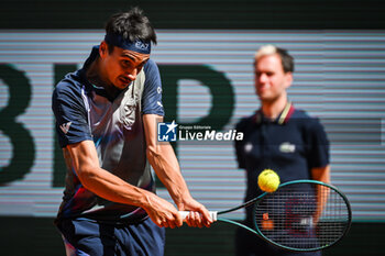 2024-05-26 - Lorenzo SONEGO of Italy during the first day of Roland-Garros 2024, ATP and WTA Grand Slam tennis tournament on May 26, 2024 at Roland-Garros stadium in Paris, France - TENNIS - ROLAND GARROS 2024 - 26/05 - INTERNATIONALS - TENNIS