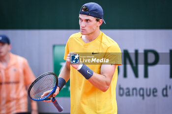 2024-05-26 - Jack DRAPER of Great Britain celebrates his point during the first day of Roland-Garros 2024, ATP and WTA Grand Slam tennis tournament on May 26, 2024 at Roland-Garros stadium in Paris, France - TENNIS - ROLAND GARROS 2024 - 26/05 - INTERNATIONALS - TENNIS