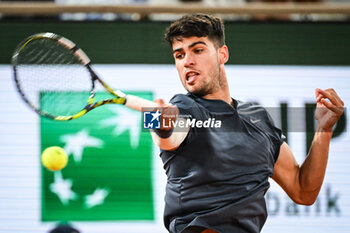 2024-05-26 - Carlos ALCARAZ of Spain during the first day of Roland-Garros 2024, ATP and WTA Grand Slam tennis tournament on May 26, 2024 at Roland-Garros stadium in Paris, France - TENNIS - ROLAND GARROS 2024 - 26/05 - INTERNATIONALS - TENNIS