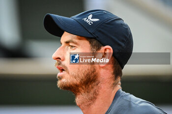 2024-05-26 - Andy MURRAY of Great Britain during the first day of Roland-Garros 2024, ATP and WTA Grand Slam tennis tournament on May 26, 2024 at Roland-Garros stadium in Paris, France - TENNIS - ROLAND GARROS 2024 - 26/05 - INTERNATIONALS - TENNIS