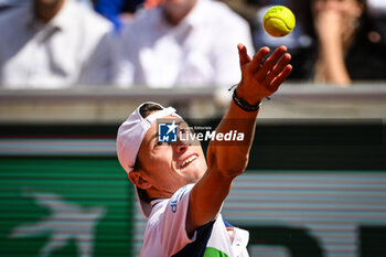 2024-05-26 - Ugo HUMBERT of France during the first day of Roland-Garros 2024, ATP and WTA Grand Slam tennis tournament on May 26, 2024 at Roland-Garros stadium in Paris, France - TENNIS - ROLAND GARROS 2024 - 26/05 - INTERNATIONALS - TENNIS