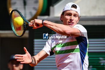 2024-05-26 - Ugo HUMBERT of France during the first day of Roland-Garros 2024, ATP and WTA Grand Slam tennis tournament on May 26, 2024 at Roland-Garros stadium in Paris, France - TENNIS - ROLAND GARROS 2024 - 26/05 - INTERNATIONALS - TENNIS