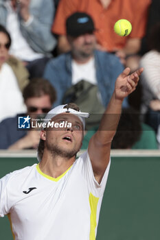 2024-05-26 - Alexandre Muller of France during day 1 of the 2024 French Open, Roland-Garros 2024, Grand Slam tennis tournament on May 26, 2024 at Roland-Garros stadium in Paris, France - TENNIS - ROLAND GARROS 2024 - 26/05 - INTERNATIONALS - TENNIS