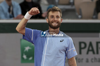 2024-05-26 - Corentin Moutet of France during day 1 of the 2024 French Open, Roland-Garros 2024, Grand Slam tennis tournament on May 26, 2024 at Roland-Garros stadium in Paris, France - TENNIS - ROLAND GARROS 2024 - 26/05 - INTERNATIONALS - TENNIS