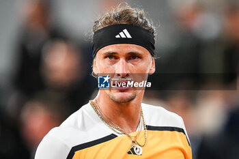 2024-05-27 - Alexander ZVEREV of Germany during the second day of Roland-Garros 2024, ATP and WTA Grand Slam tennis tournament on May 27, 2024 at Roland-Garros stadium in Paris, France - TENNIS - ROLAND GARROS 2024 - 27/05 - INTERNATIONALS - TENNIS