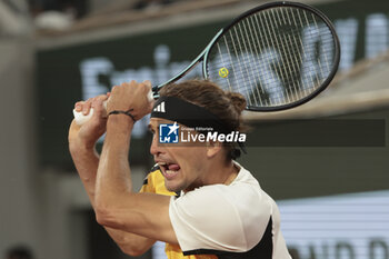 2024-05-27 - Alexander Zverev aka Sascha Zverev of Germany during his first round match against Rafael Nadal of Spain on day 2 of the 2024 French Open, Roland-Garros 2024, Grand Slam tennis tournament on May 27, 2024 at Roland-Garros stadium in Paris, France - TENNIS - ROLAND GARROS 2024 - 27/05 - INTERNATIONALS - TENNIS