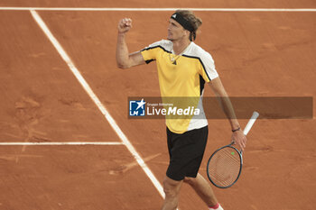 2024-05-27 - Alexander Zverev aka Sascha Zverev of Germany during his first round match against Rafael Nadal of Spain on day 2 of the 2024 French Open, Roland-Garros 2024, Grand Slam tennis tournament on May 27, 2024 at Roland-Garros stadium in Paris, France - TENNIS - ROLAND GARROS 2024 - 27/05 - INTERNATIONALS - TENNIS