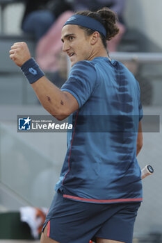 2024-05-27 - Mattia Bellucci of Italy during day 2 of the 2024 French Open, Roland-Garros 2024, Grand Slam tennis tournament on May 27, 2024 at Roland-Garros stadium in Paris, France - TENNIS - ROLAND GARROS 2024 - 27/05 - INTERNATIONALS - TENNIS