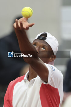 2024-05-27 - Christopher Eubanks of USA during day 2 of the 2024 French Open, Roland-Garros 2024, Grand Slam tennis tournament on May 27, 2024 at Roland-Garros stadium in Paris, France - TENNIS - ROLAND GARROS 2024 - 27/05 - INTERNATIONALS - TENNIS